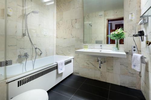 Baie, Eurostars Park Hotel Maximilian in Regensburg Baie, Eurostars Park Hotel Maximilian in Regensburg