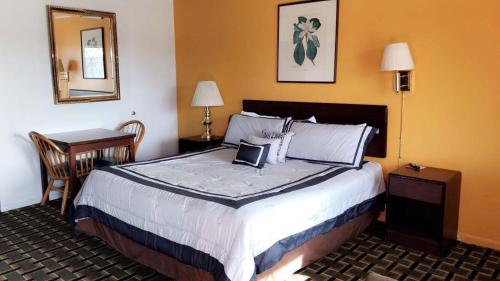 在meiguo.com看到的Village Inn Salina的介绍图片