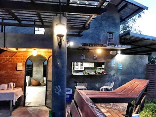 Bar/lounge, Hip Home at Hod in Hot Bar/lounge, Hip Home at Hod in Hot