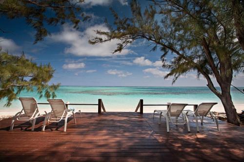 Удобства, Hollywood Beach Suites Turks and Caicos in Уитби Удобства, Hollywood Beach Suites Turks and Caicos in Уитби