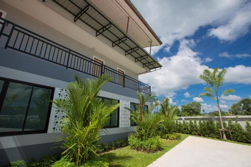 Exterior view, Phant@Thalang Service Apartment in Thalang Exterior view, Phant@Thalang Service Apartment in Thalang
