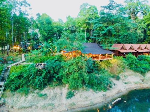 バルコニー/テラス, サラ コンロ― ロッジ (Spring River Resort) in コウンカム バルコニー/テラス, サラ コンロ― ロッジ (Spring River Resort) in コウンカム