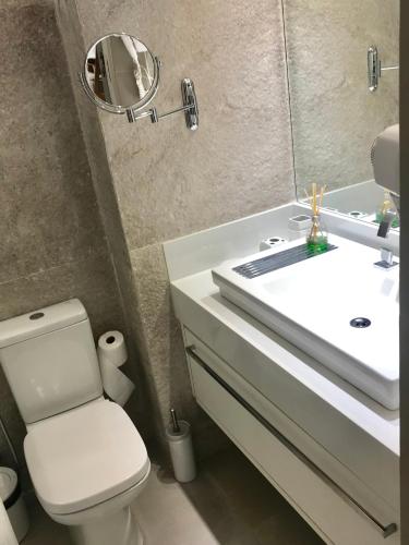 This photo about Leblon Flat shared on HyHotel.com