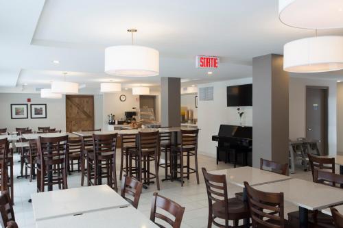 Étterem, Hotel Bromont in Bromont (QC) Étterem, Hotel Bromont in Bromont (QC)