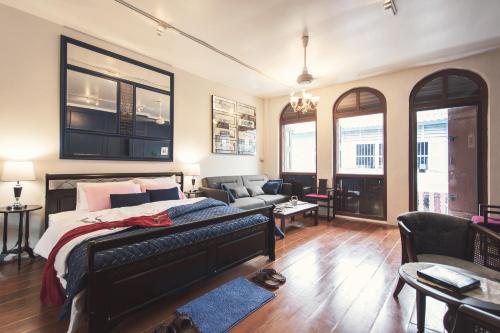 This photo about 2ROOMS Boutique House shared on HyHotel.com