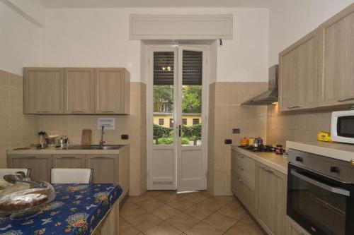 Kitchen, Holiday Pisa Gare in San Martino Kitchen, Holiday Pisa Gare in San Martino