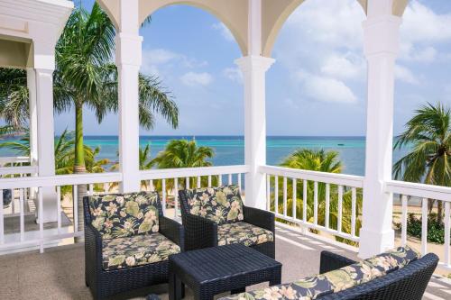 Lawson Rock - Angelfish 202 Condo in Sandy Bay Lawson Rock - Angelfish 202 Condo in Sandy Bay