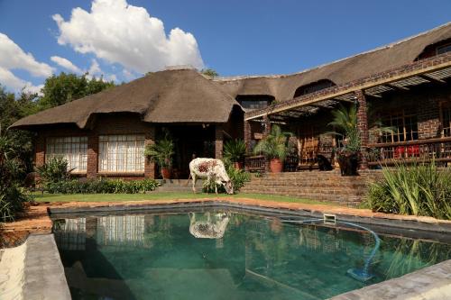 Swimming pool, Matlapa Lodge in Magaliesburg Swimming pool, Matlapa Lodge in Magaliesburg