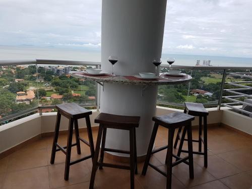 Luxury on the 22nd Floor!
Luxury on the 22nd Floor!