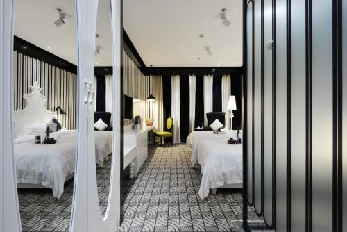 This photo about Mengjing Yujian Yishu Hotel shared on HyHotel.com