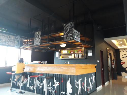 Bar, Urban Style by Front One in Bandar Lampung Bar, Urban Style by Front One in Bandar Lampung