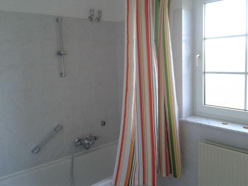 Bathroom, Luxuswohnung, 90 qm, Balkon, beste Lage in Kollmar in Kollmar Bathroom, Luxuswohnung, 90 qm, Balkon, beste Lage in Kollmar in Kollmar