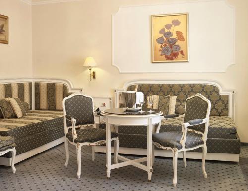 Esplanade Spa and Golf Resort in Mariánské Lázně Esplanade Spa and Golf Resort in Mariánské Lázně