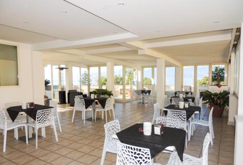 Balkon/terasa, Hotel Lungomare in Reggio Calabria Balkon/terasa, Hotel Lungomare in Reggio Calabria