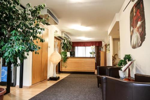 Lobby, Hotel Sisto V in Trionfale Lobby, Hotel Sisto V in Trionfale