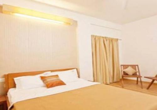 This photo about Hotel Holiday Home shared on HyHotel.com