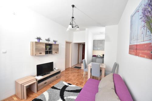 Apartment Cozy and warm
Apartment Cozy and warm