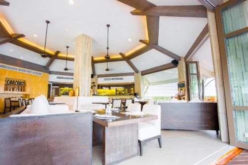 Restoran, Novotel Rayong Rim Pae Resort in Rayong Restoran, Novotel Rayong Rim Pae Resort in Rayong