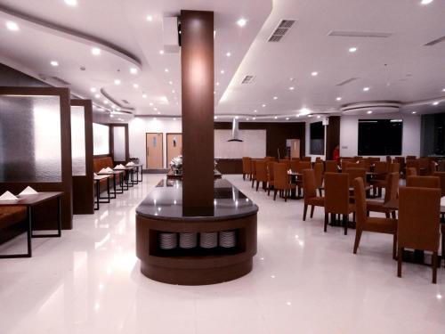 Restaurant, Hotel Santika Luwuk - Sulawesi Tengah in Luwuk Restaurant, Hotel Santika Luwuk - Sulawesi Tengah in Luwuk