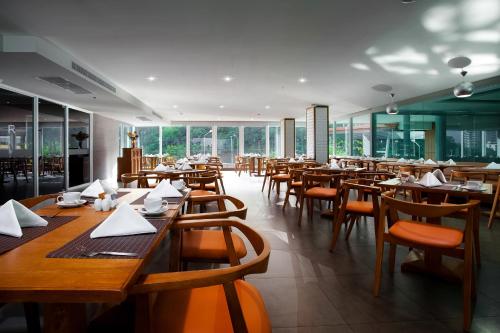 Restaurant, Balihai Bay Residence in Pattaya Restaurant, Balihai Bay Residence in Pattaya