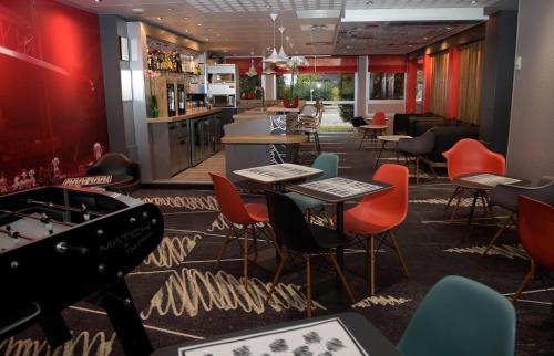 Bar/lounge, ibis Lyon Gerland Rue Mérieux near Zoo de Lyon Bar/lounge, ibis Lyon Gerland Rue Mérieux near Zoo de Lyon