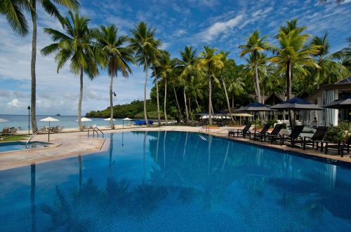 Плувен басейн, Palau Pacific Resort & The Pristine Villas and Bungalows in Meyungs Плувен басейн, Palau Pacific Resort & The Pristine Villas and Bungalows in Meyungs