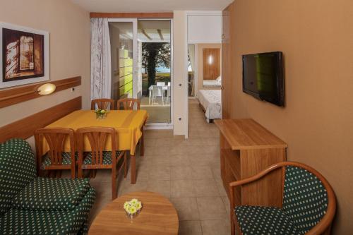 شقق سول ستيلا فور بلافا لاجونا (Apartments Sol Stella for Plava Laguna) in Monterol شقق سول ستيلا فور بلافا لاجونا (Apartments Sol Stella for Plava Laguna) in Monterol