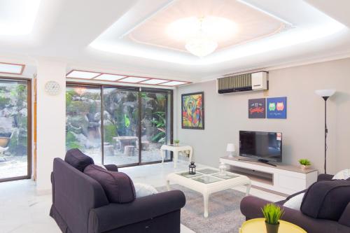 Bangsar Townhouse 3 Level
Bangsar Townhouse 3 Level