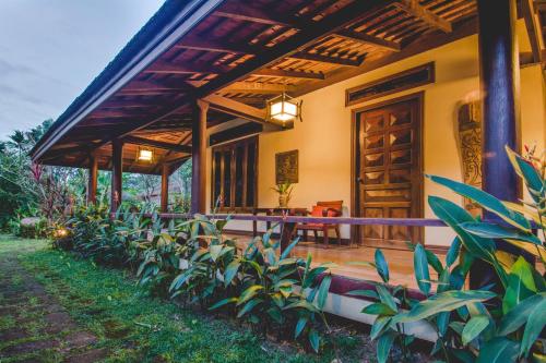 Balcony/terrace, Terres Rouges Lodge in Banlung Balcony/terrace, Terres Rouges Lodge in Banlung