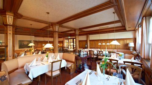 Банкетний зал, Hirsch Hotel Gehrung in Ostfildern Банкетний зал, Hirsch Hotel Gehrung in Ostfildern