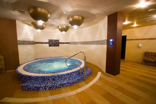 热水浴池, 吉诺康体拉巴斯酒店 (Hotel Gino Wellness Rabath) in 阿哈尔齐赫 热水浴池, 吉诺康体拉巴斯酒店 (Hotel Gino Wellness Rabath) in 阿哈尔齐赫