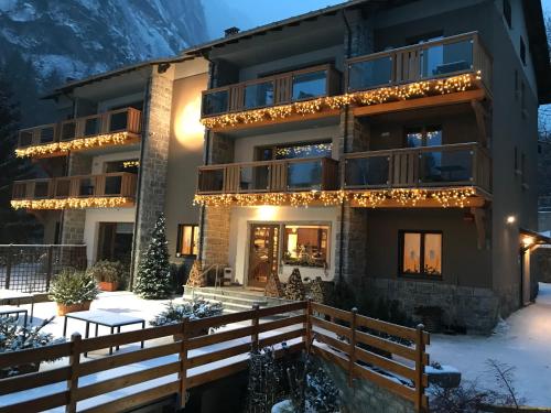 Ingresso, Hotel Le Cime in Val Masino Ingresso, Hotel Le Cime in Val Masino