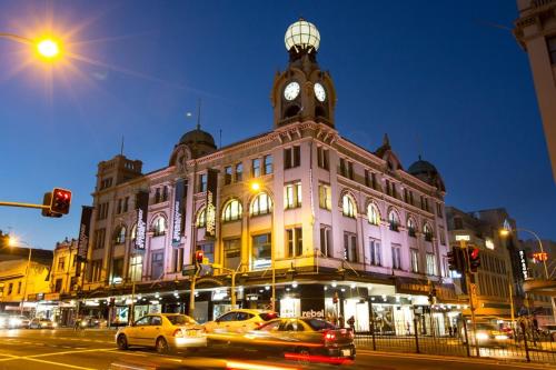 Broadway Charming Apartment Inner SYD CBD
Broadway Charming Apartment Inner SYD CBD