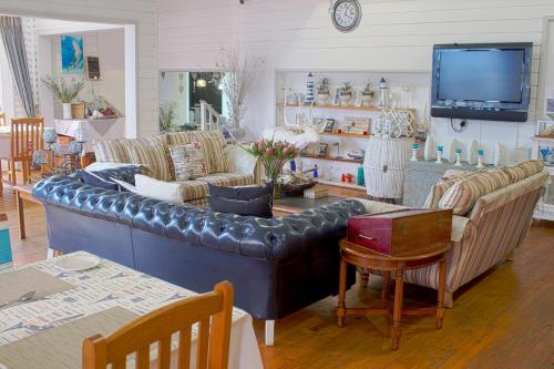 Pub/Ruang Rehat, Oceans Hotel in Mossel Bay Pub/Ruang Rehat, Oceans Hotel in Mossel Bay