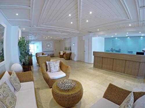 Előcsarnok, Hotel Casablanca in San Andres-sziget Előcsarnok, Hotel Casablanca in San Andres-sziget