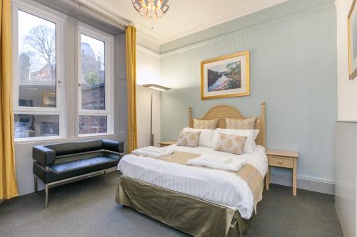 This photo about Oakshaw Guesthouse - Glasgow Airport shared on HyHotel.com
