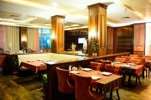 Restaurant, Hotel Arai Plaza in Taraz Restaurant, Hotel Arai Plaza in Taraz