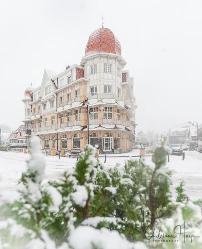 A szálláshely kívülről, Grand Hotel Belle Vue in De Haan A szálláshely kívülről, Grand Hotel Belle Vue in De Haan