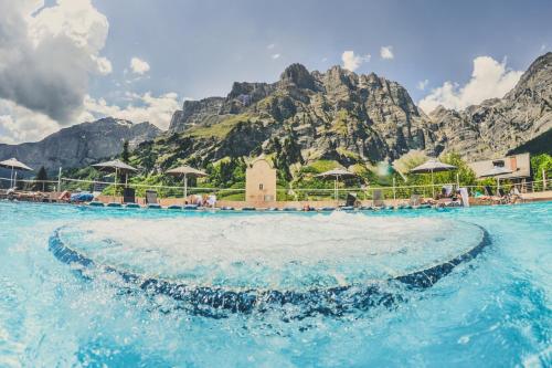 Baño al aire libre, De France by Thermalhotels in Leukerbad Baño al aire libre, De France by Thermalhotels in Leukerbad