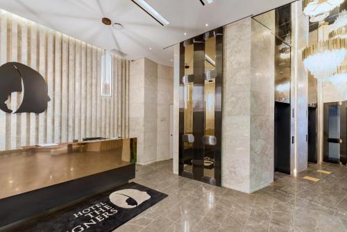 Entrance, Hotel The Designers DDP near Dongdaemun Market Entrance, Hotel The Designers DDP near Dongdaemun Market