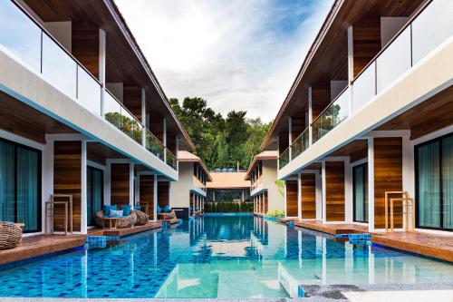 Swimming pool, Akira Lipe Resort near Sanom Beach Swimming pool, Akira Lipe Resort near Sanom Beach