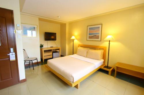 Trace Suites by SMS Hospitality in Los Banos Trace Suites by SMS Hospitality in Los Banos