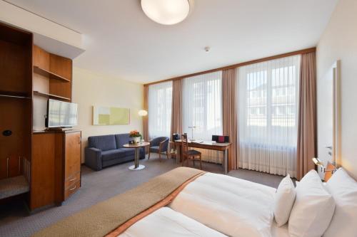 Hotel Glaernischhof near Lake Zurich, Eastern Bank Hotel Glaernischhof near Lake Zurich, Eastern Bank