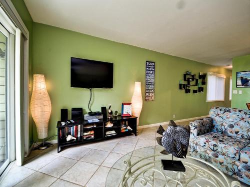 Aldea 7 in Belleair Beach (FL) Aldea 7 in Belleair Beach (FL)