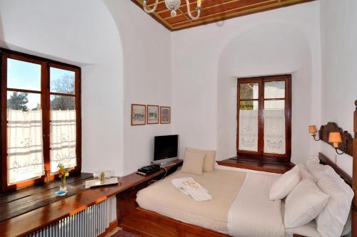 This photo about Archontiko Pandora shared on HyHotel.com