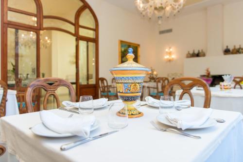Food and beverages, Grand Hotel Di Lecce in Lecce City Center Food and beverages, Grand Hotel Di Lecce in Lecce City Center
