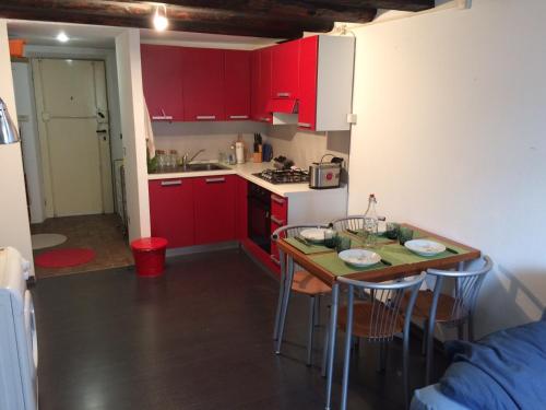 Food and beverages, Appartamento Sant'Anselmo in Aosta Food and beverages, Appartamento Sant'Anselmo in Aosta
