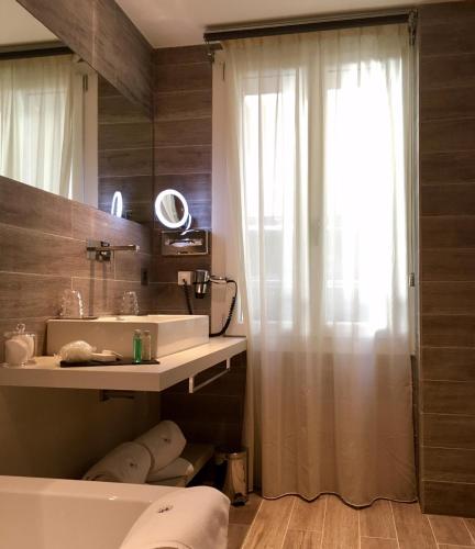 This photo about Le White shared on HyHotel.com