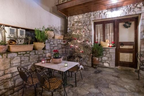 Exterior view, Ampolis Guest House in Arachova Exterior view, Ampolis Guest House in Arachova