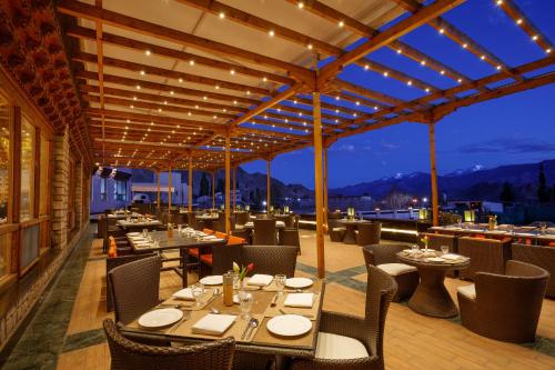 Restaurant, The Grand Dragon Hotel in Leh Restaurant, The Grand Dragon Hotel in Leh